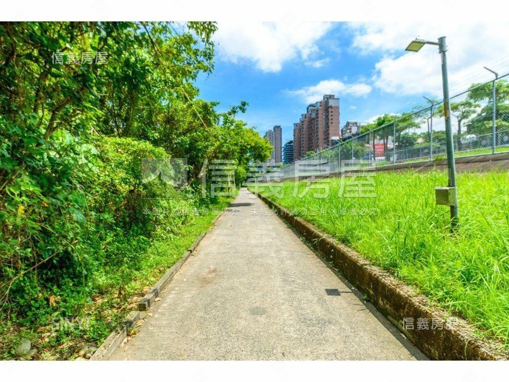 湯泉紅樹林高樓大戶房屋室內格局與周邊環境