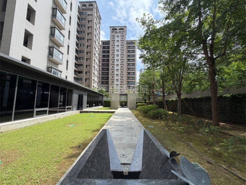 新業Ａ＋大器四房房屋室內格局與周邊環境
