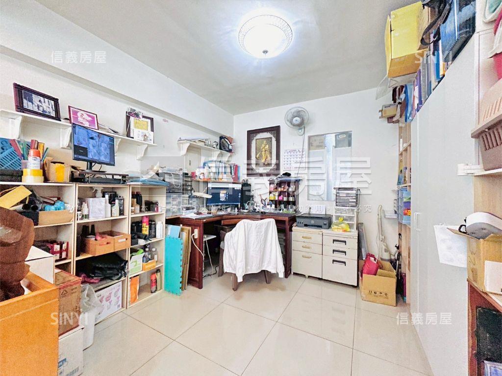 西門運動場電梯華廈房屋室內格局與周邊環境