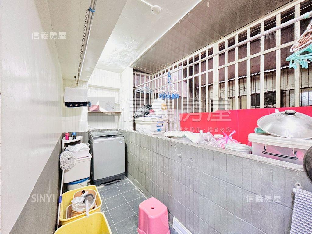 西門運動場電梯華廈房屋室內格局與周邊環境