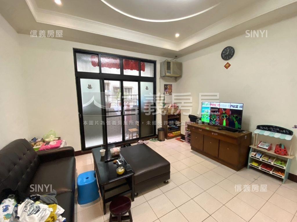 美屋３樓搭配坡平車位房屋室內格局與周邊環境