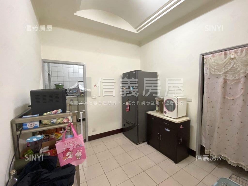 美屋３樓搭配坡平車位房屋室內格局與周邊環境