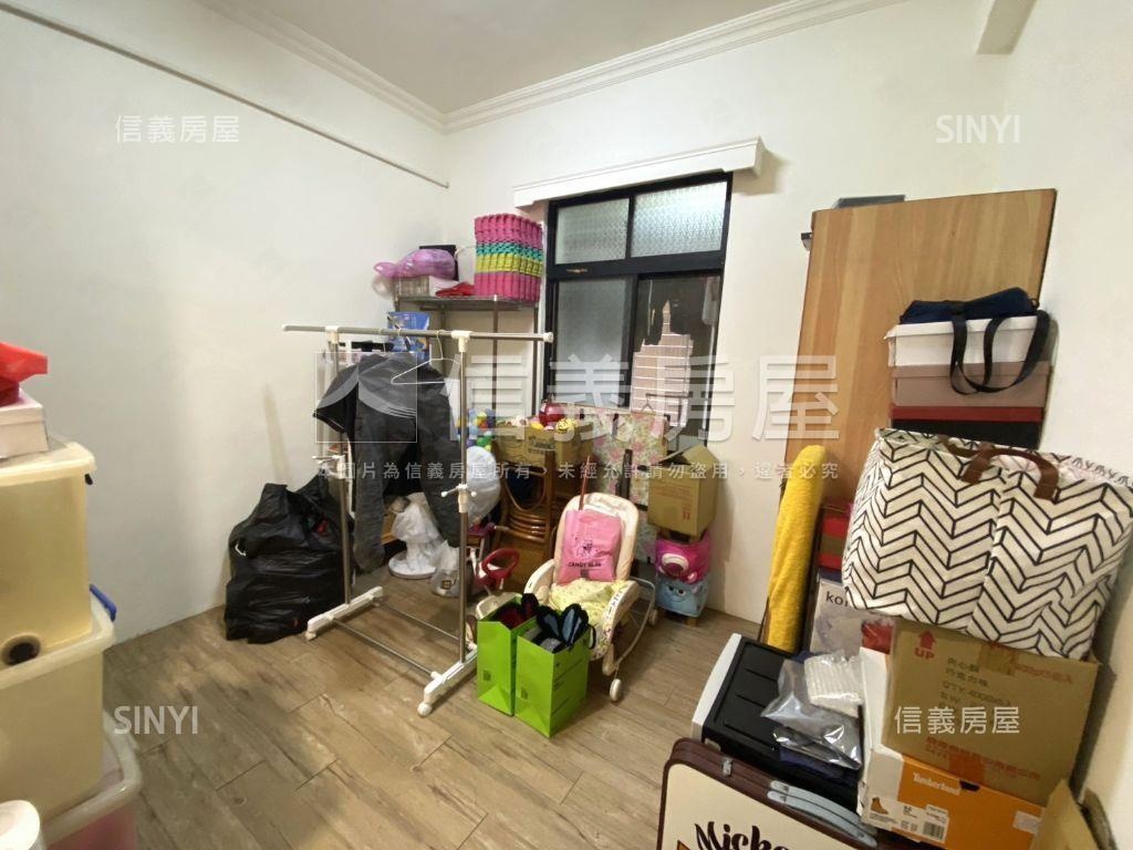 美屋３樓搭配坡平車位房屋室內格局與周邊環境