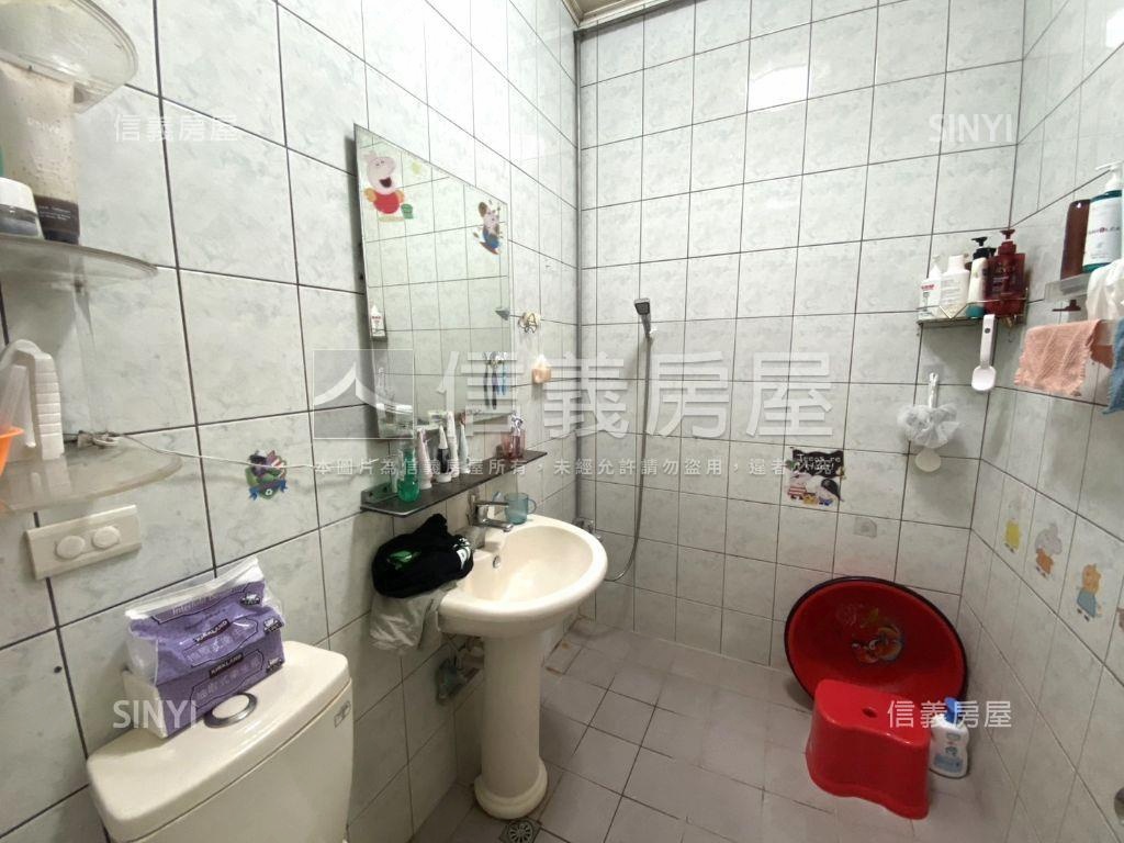 美屋３樓搭配坡平車位房屋室內格局與周邊環境