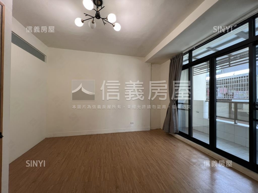 近振興公園翻新獨院墅房屋室內格局與周邊環境