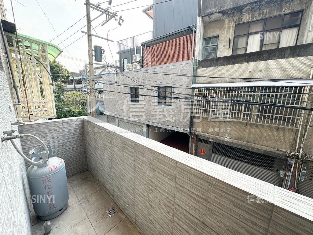 陽明公園美妝二樓公寓房屋室內格局與周邊環境