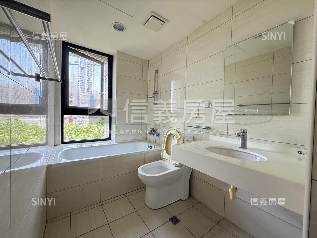 青埔公園景觀三房雙車位房屋室內格局與周邊環境