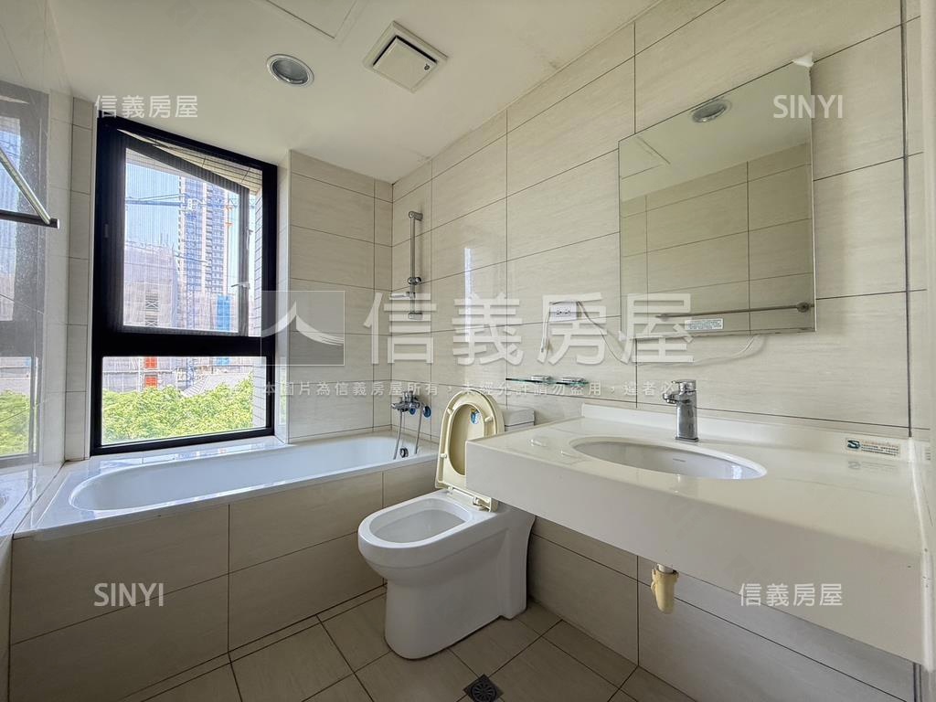 青埔公園景觀三房雙車位房屋室內格局與周邊環境