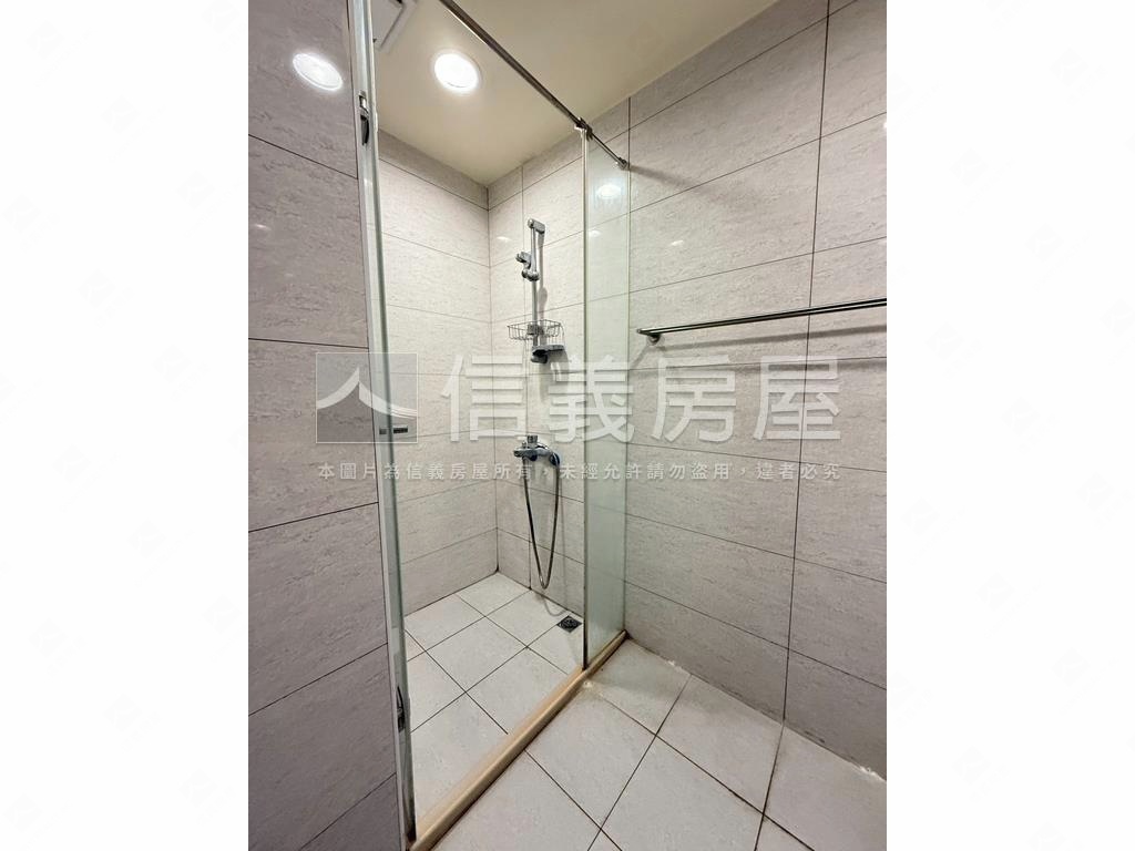 青埔公園景觀三房雙車位房屋室內格局與周邊環境