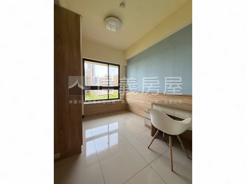 青埔公園景觀三房雙車位房屋室內格局與周邊環境