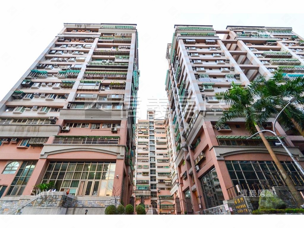 首購裝潢景觀兩房房屋室內格局與周邊環境