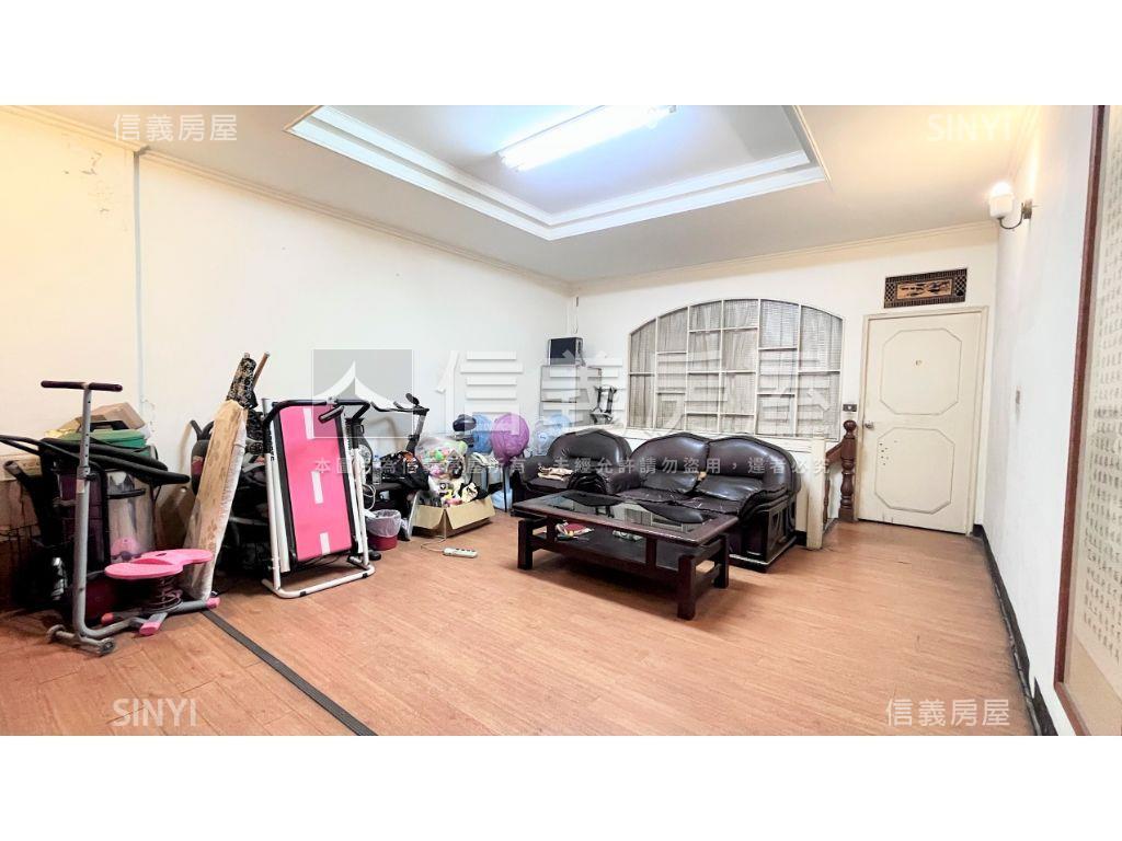 正西屯路大地坪面寬透店房屋室內格局與周邊環境