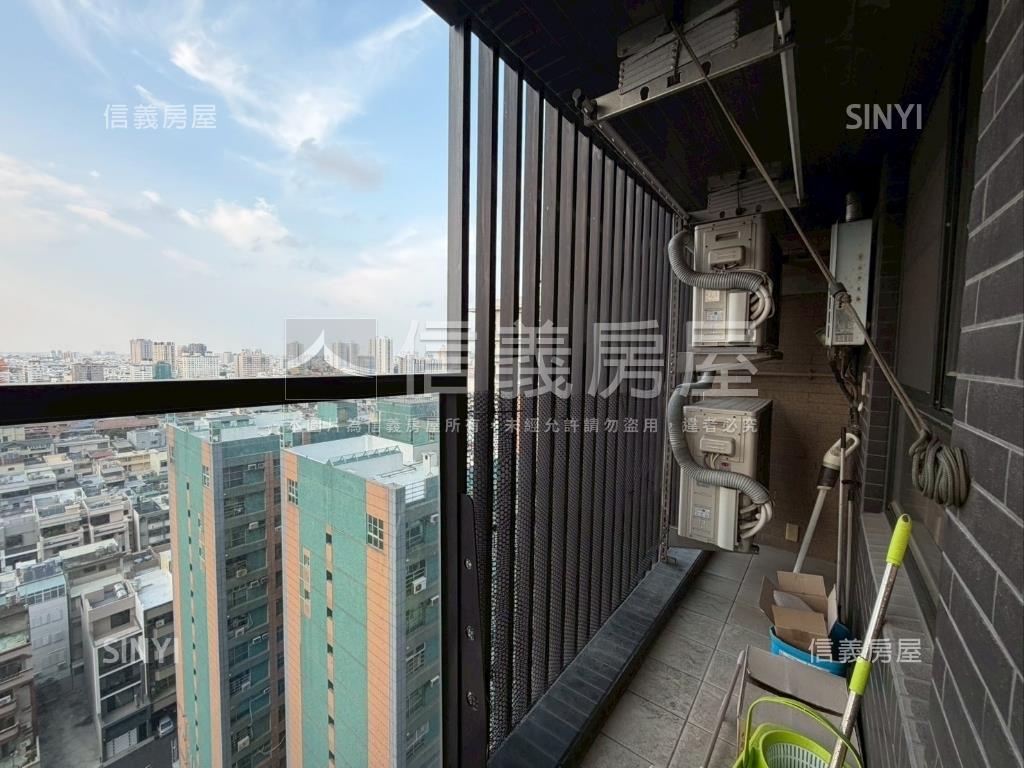 龍騰鑫市政菁英特區美三房房屋室內格局與周邊環境