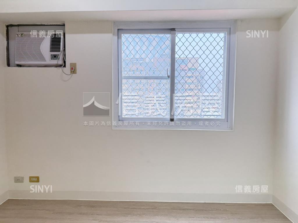 五甲商圈大喜市３房車位房屋室內格局與周邊環境