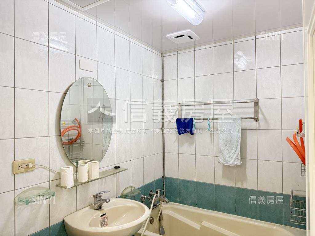 五甲商圈大喜市３房車位房屋室內格局與周邊環境