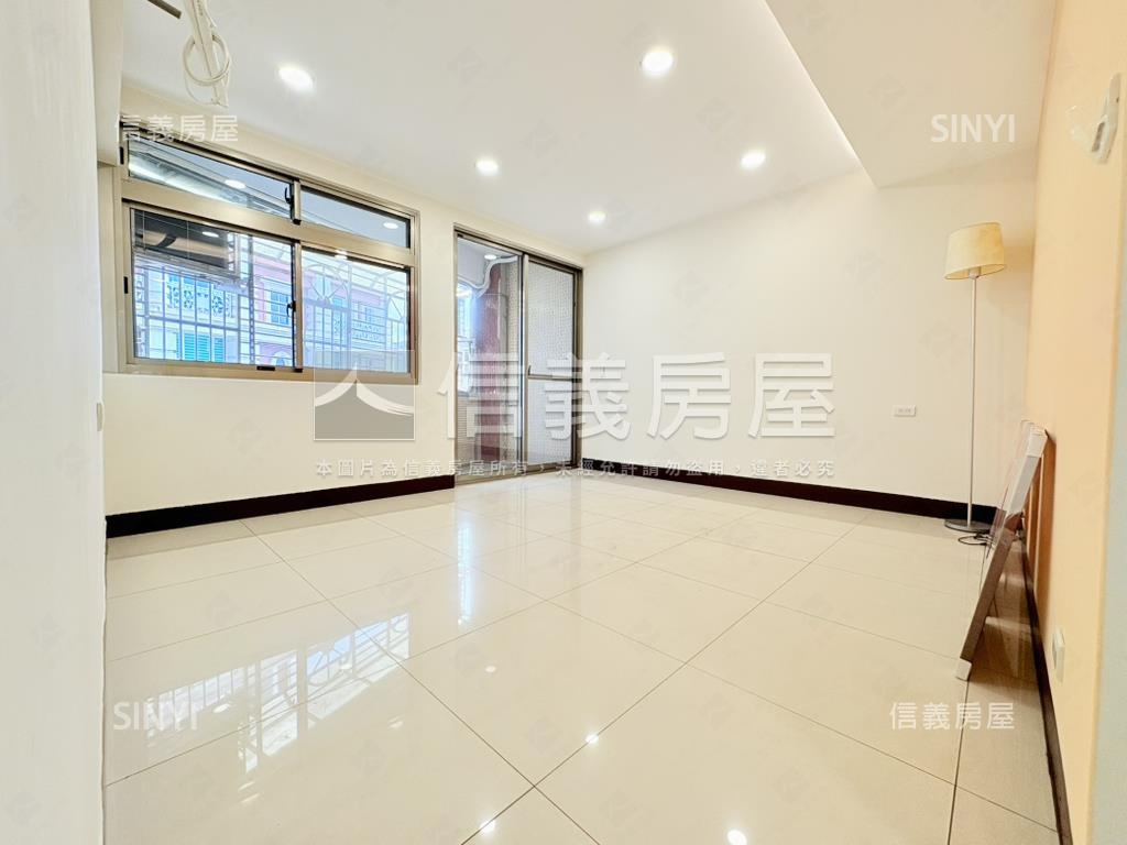 三民捷運邊間美寓房屋室內格局與周邊環境