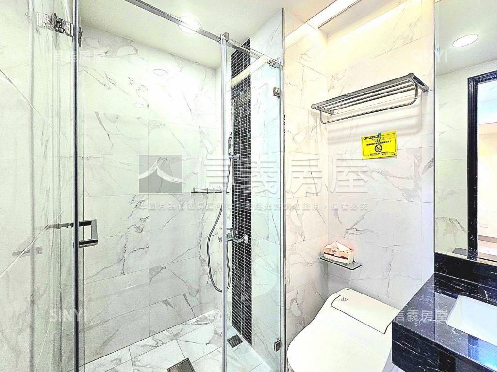 巨蛋商圈輕屋齡簡約兩房房屋室內格局與周邊環境