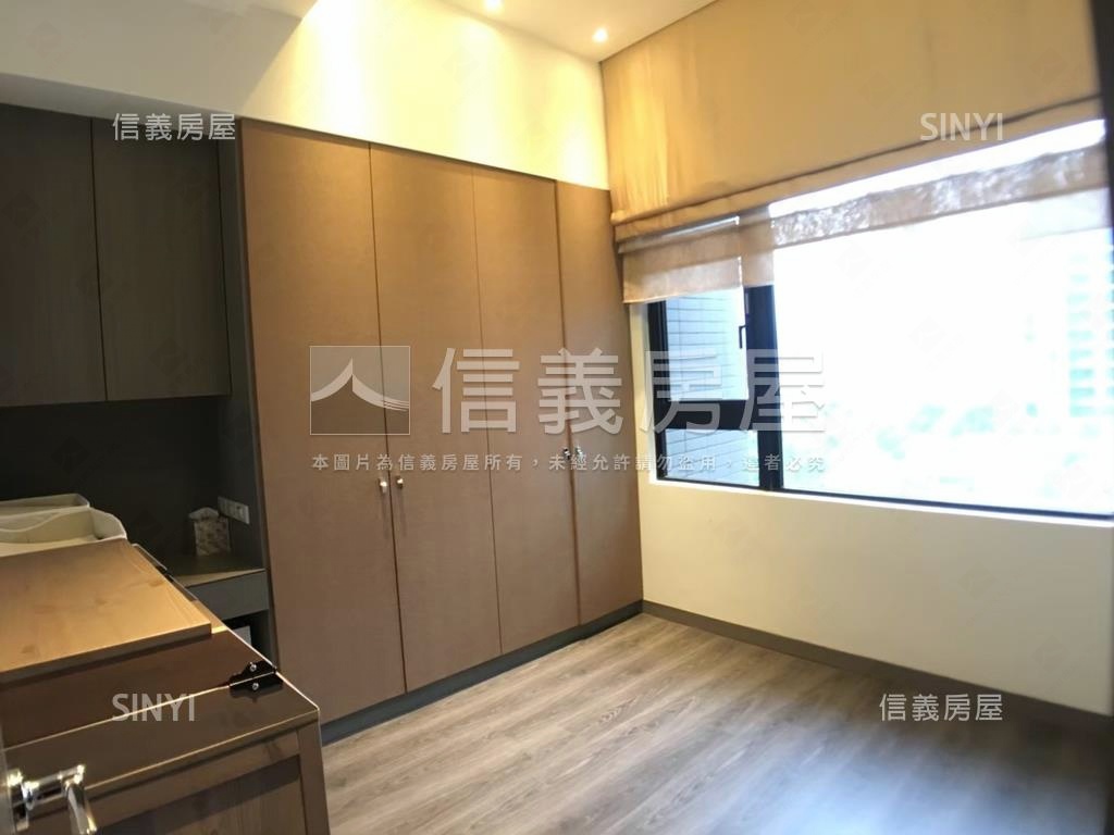 遠雄紫金園三房車位房屋室內格局與周邊環境
