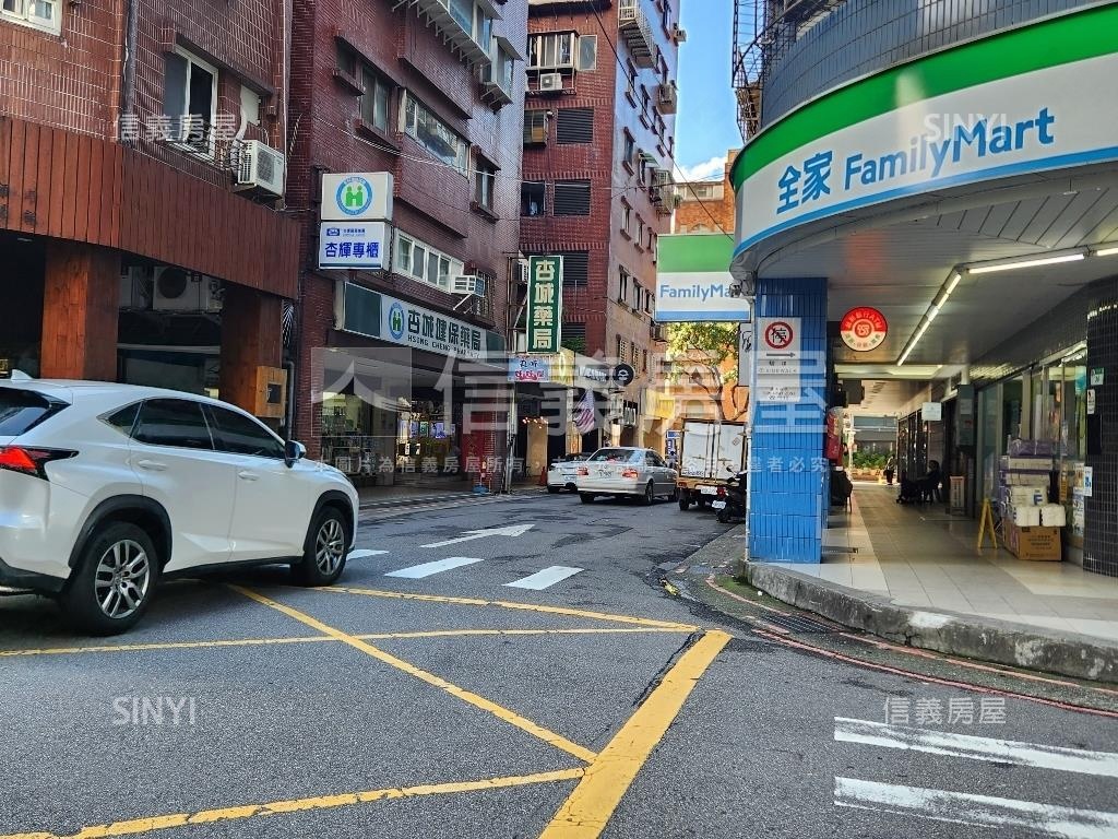 天母新光三越商圈精選店面房屋室內格局與周邊環境