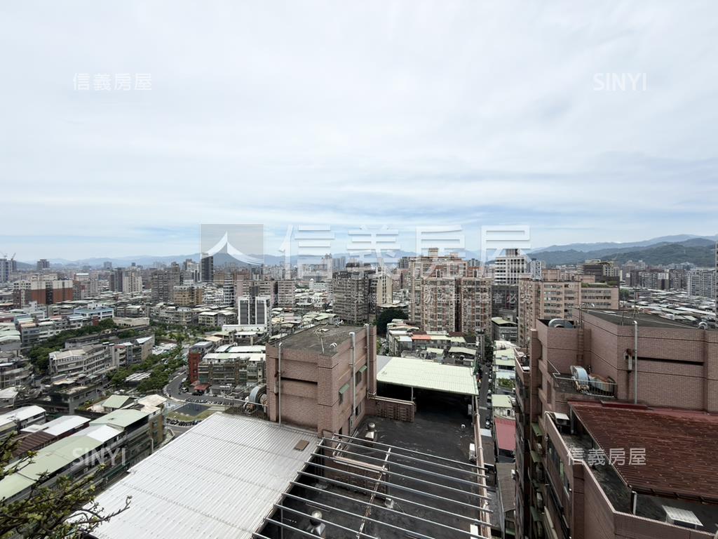 冠德美麗高樓遠景三房車位房屋室內格局與周邊環境