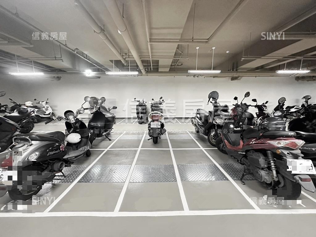 美術白天鵝美居平車房屋室內格局與周邊環境