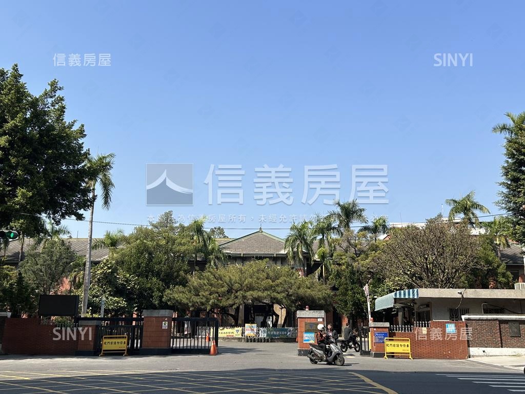 近火車站英雄世家美宅房屋室內格局與周邊環境