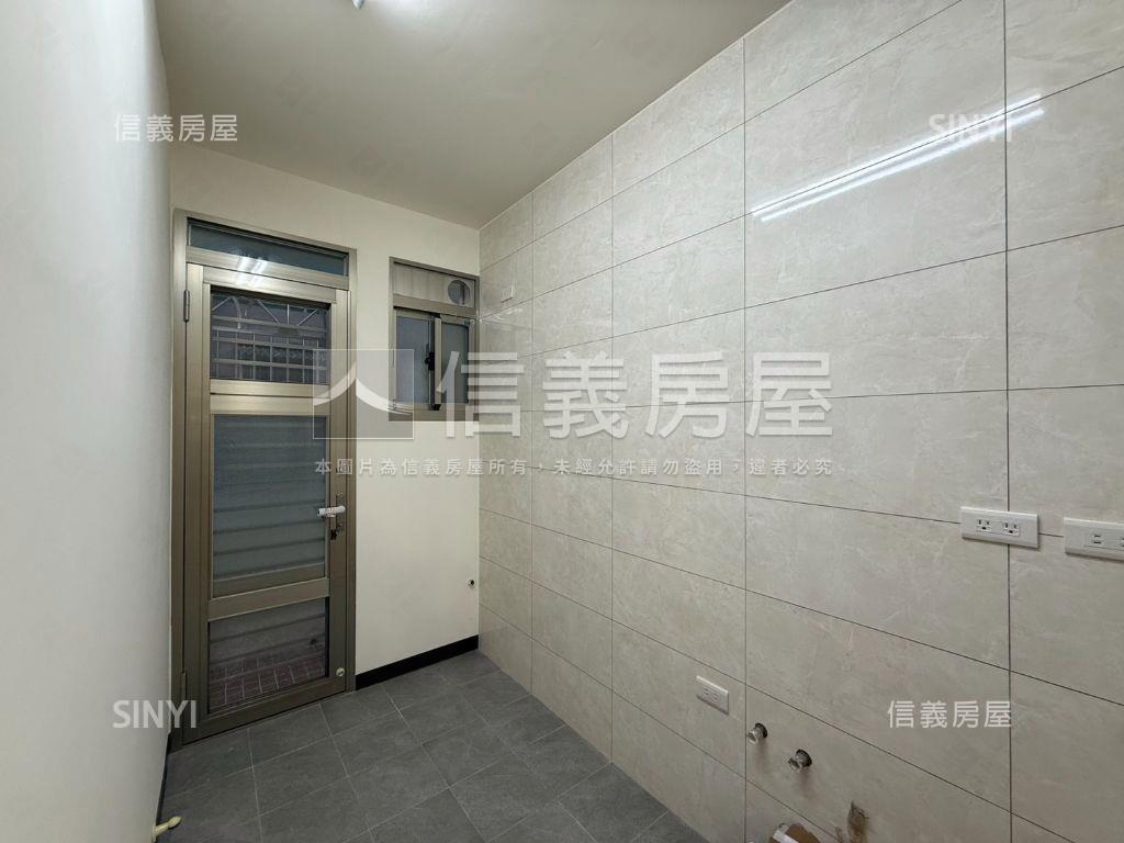 重劃區旁三樓整理公寓房屋室內格局與周邊環境