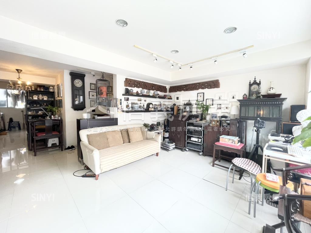 忠孝延吉面寬二樓店辦住房屋室內格局與周邊環境