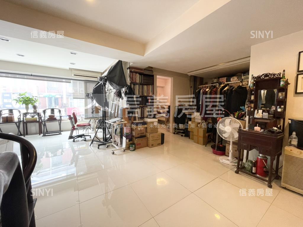 忠孝延吉面寬二樓店辦住房屋室內格局與周邊環境