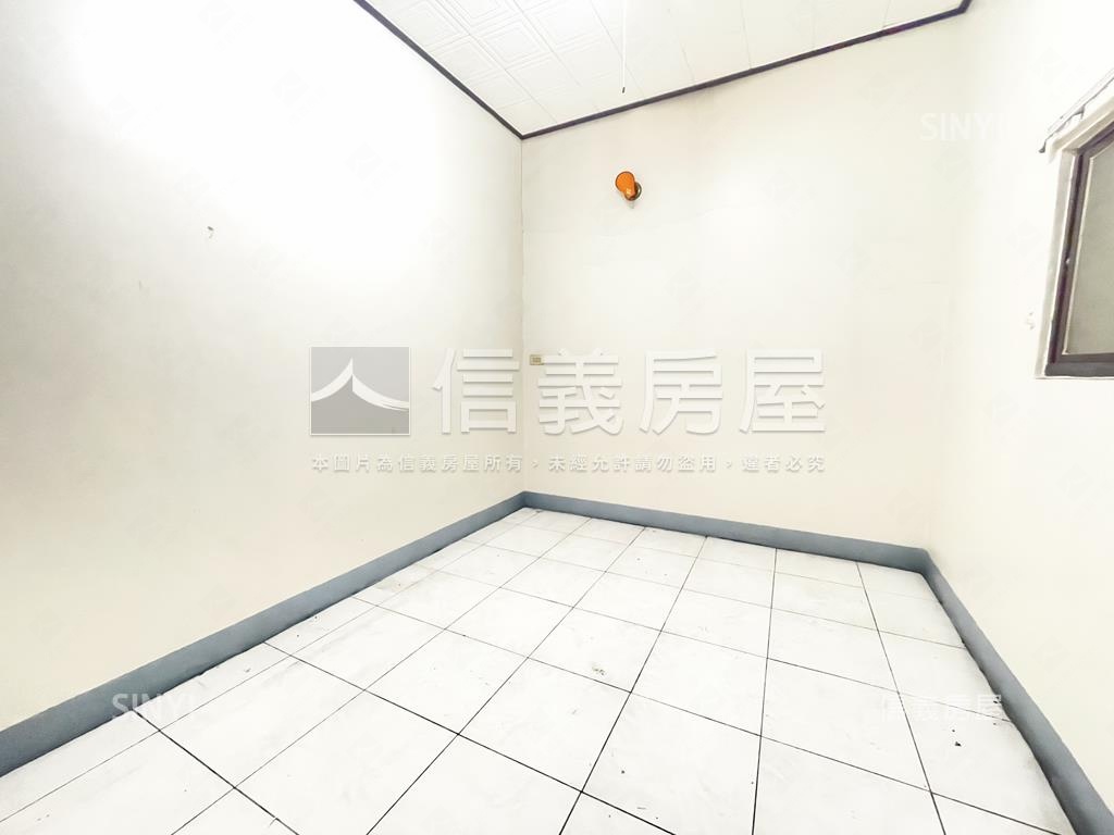 專任◆小資成家臨路透天房屋室內格局與周邊環境