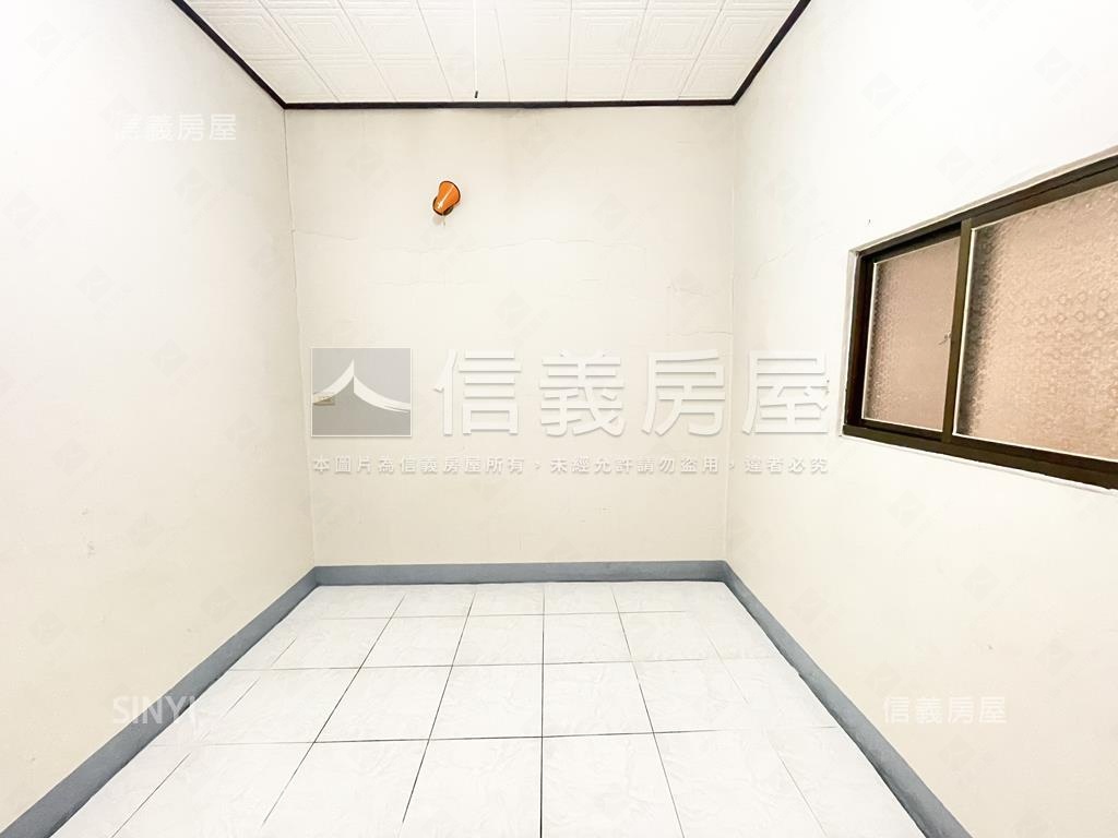 專任◆小資成家臨路透天房屋室內格局與周邊環境