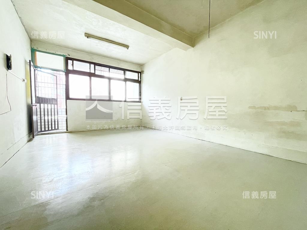 專任◆小資成家臨路透天房屋室內格局與周邊環境