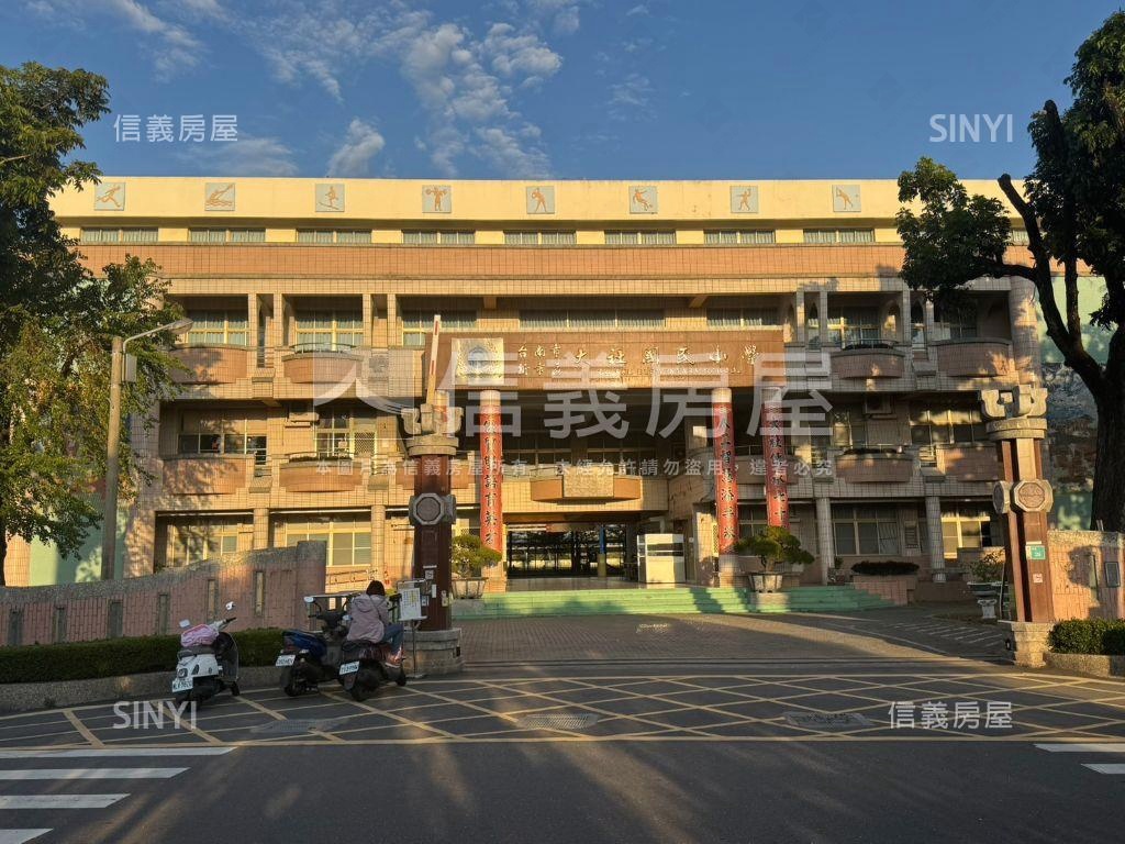 高地璞璞２Ｂ５棟六樓房屋室內格局與周邊環境