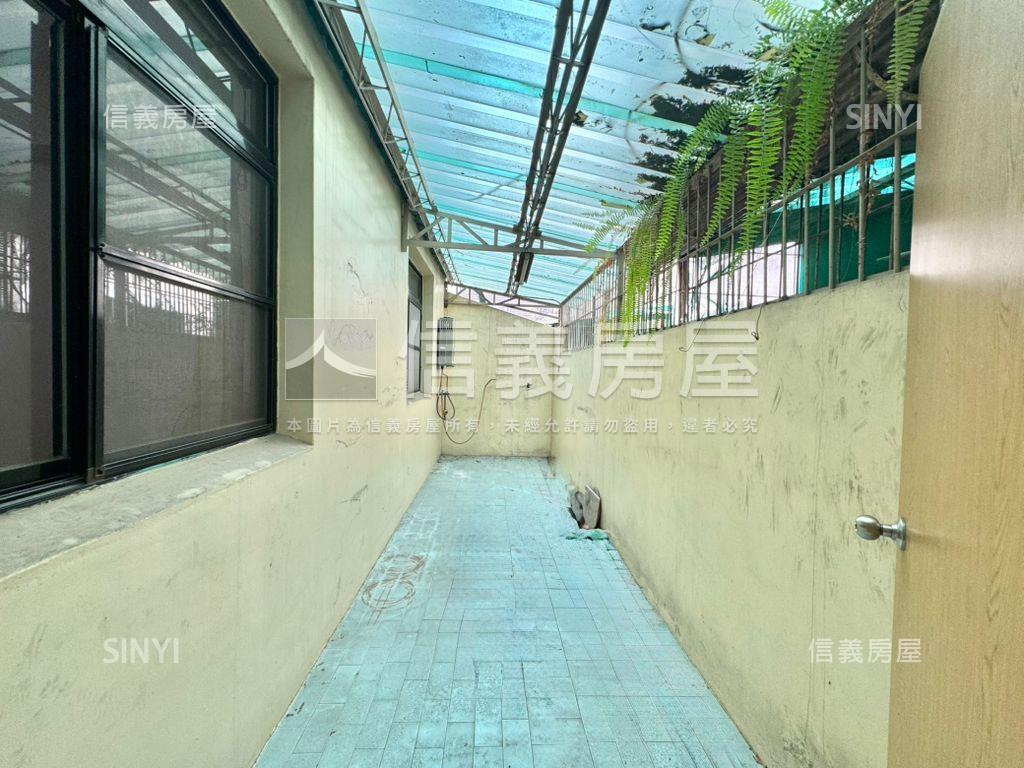 市長官邸旁大面寬一樓房屋室內格局與周邊環境