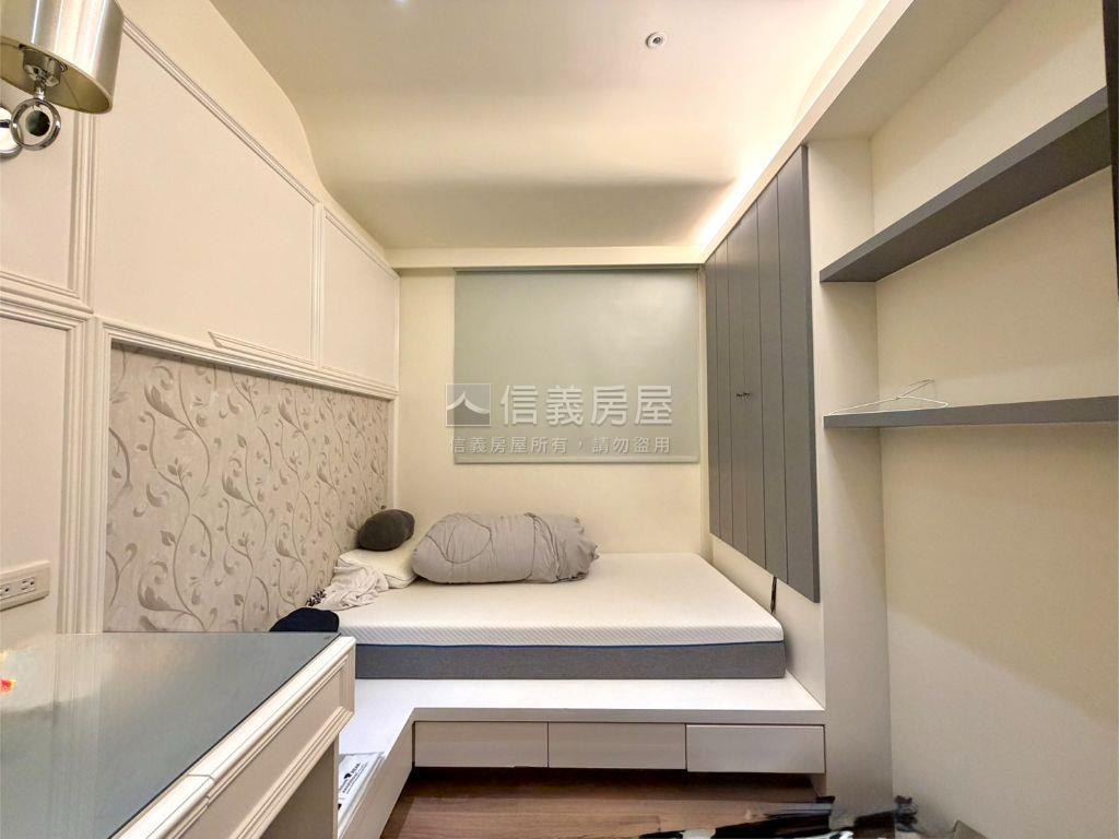 築硯質感裝潢三房平車房屋室內格局與周邊環境
