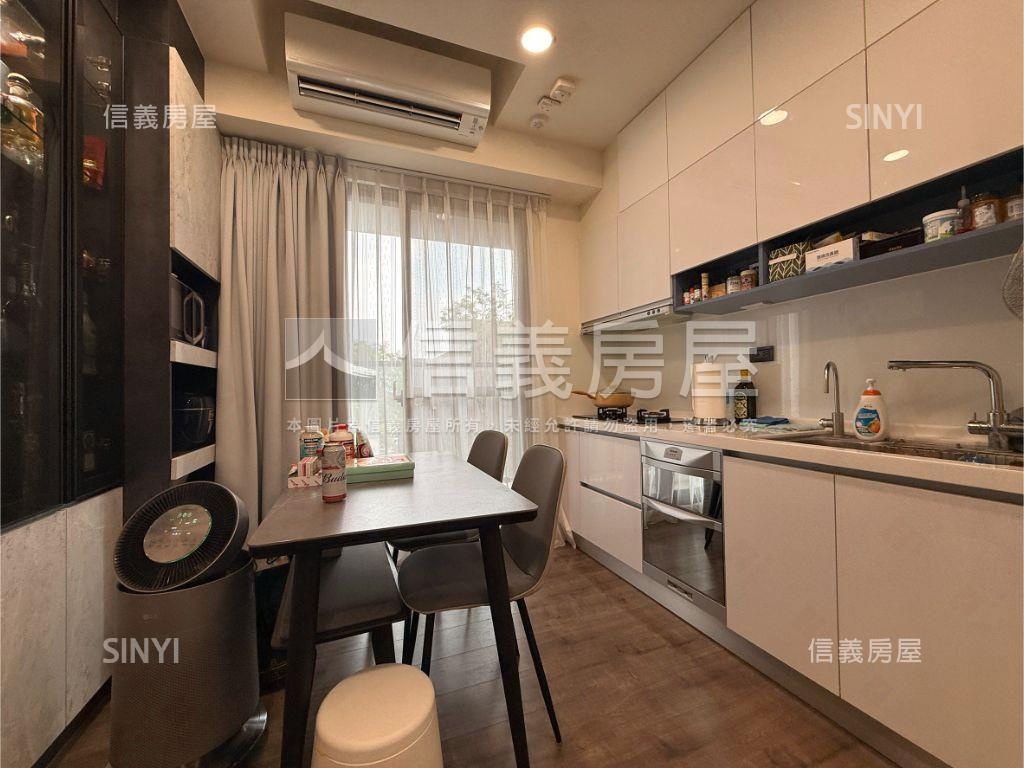 夯四月泊樂稀有平車露臺戶房屋室內格局與周邊環境