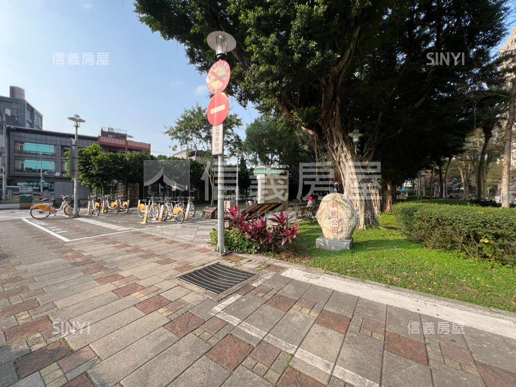 璀璨雅典景觀大空間附車位房屋室內格局與周邊環境