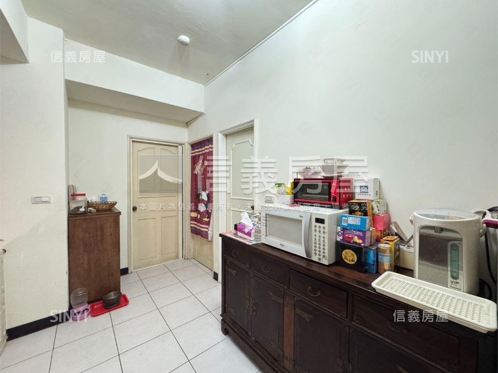 精選★伯爵夫人上疊房屋室內格局與周邊環境