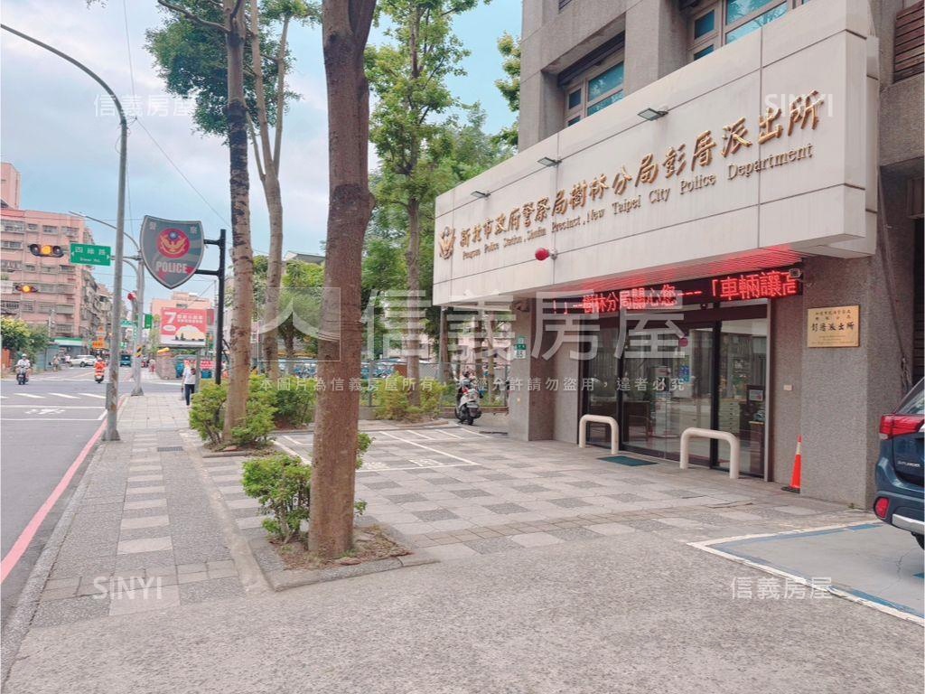 忠孝街邊間大兩房雙陽台房屋室內格局與周邊環境