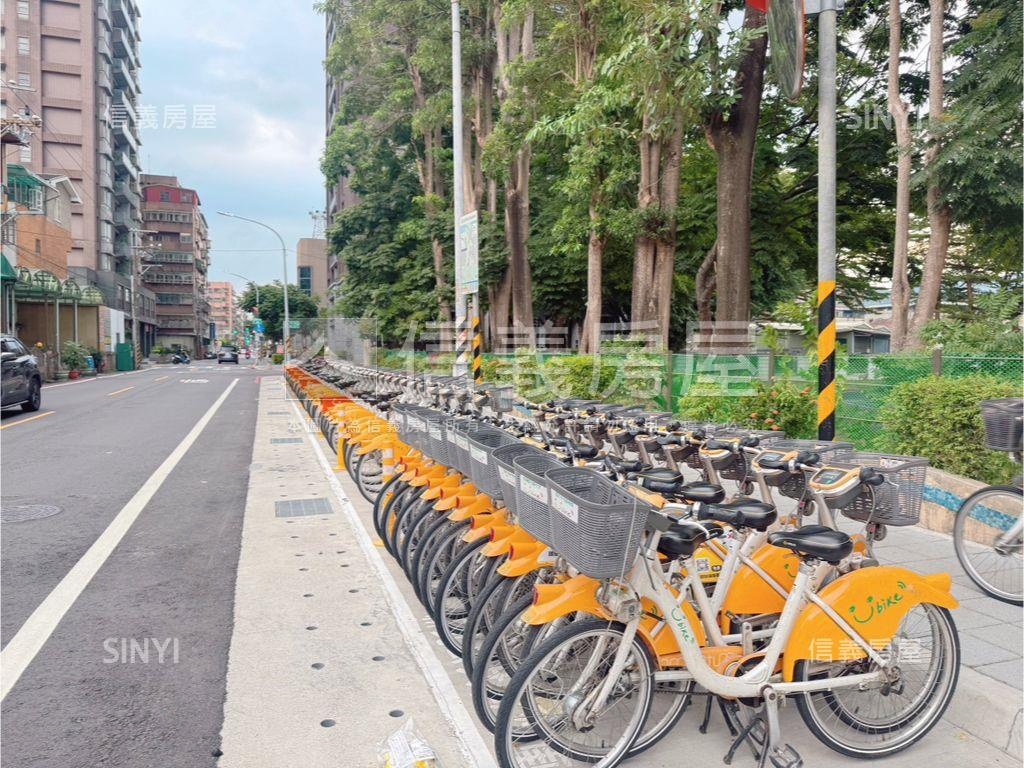 忠孝街邊間大兩房雙陽台房屋室內格局與周邊環境