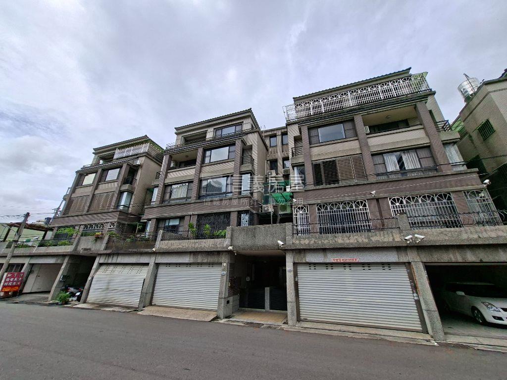 樹義學區公園旁臨路別墅房屋室內格局與周邊環境