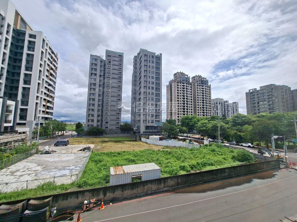 樹義學區公園旁臨路別墅房屋室內格局與周邊環境