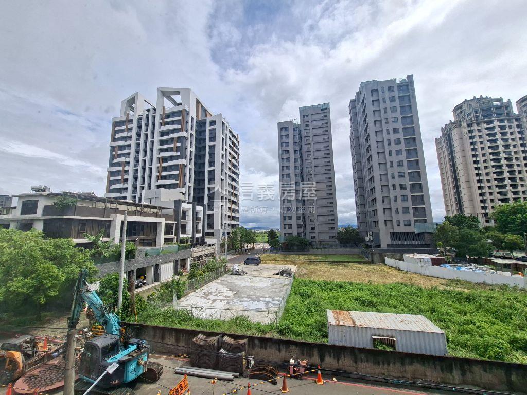 樹義學區公園旁臨路別墅房屋室內格局與周邊環境