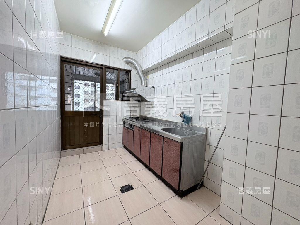 翰陽金墩【專任】三房車位房屋室內格局與周邊環境