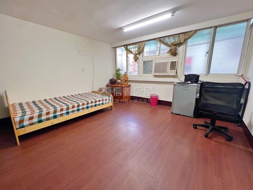 雙子星獨棟公寓房屋室內格局與周邊環境