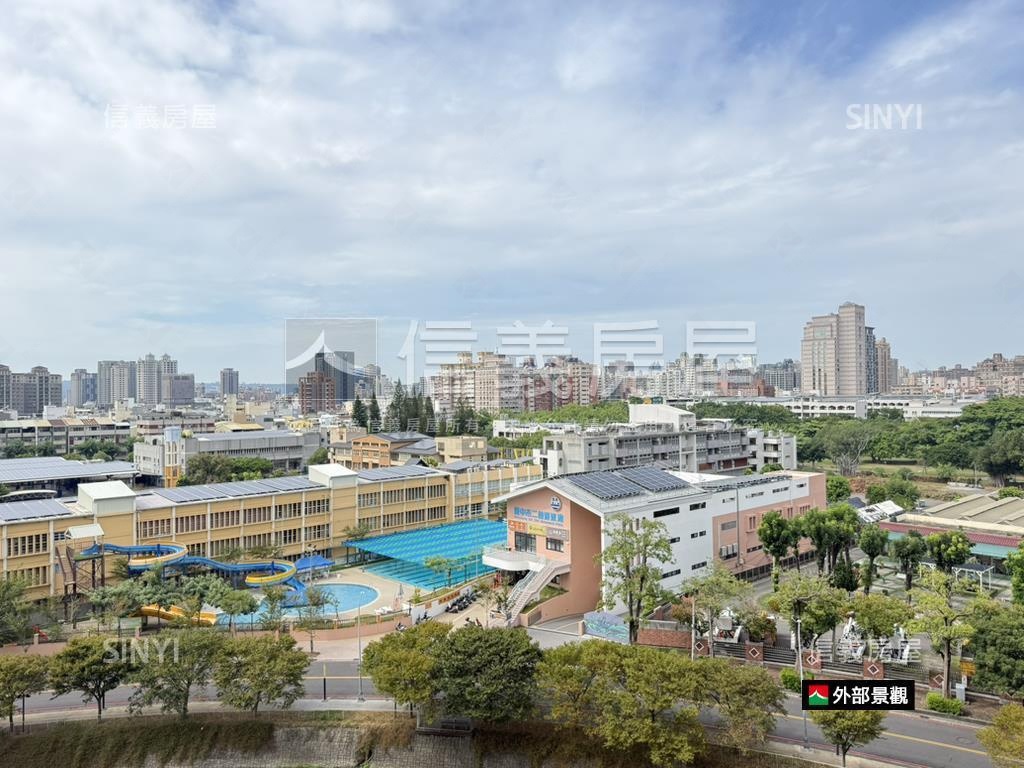 君臨天廈面公園美視野戶房屋室內格局與周邊環境