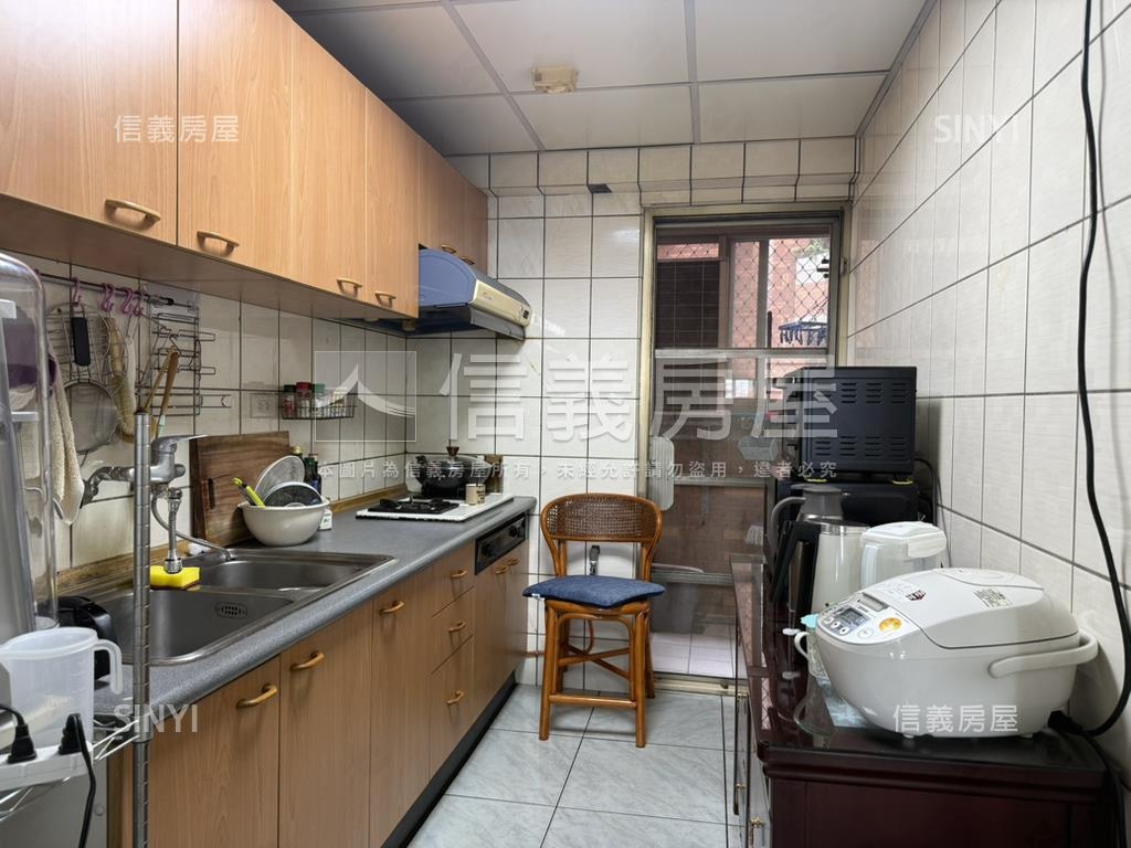 君臨天廈面公園美視野戶房屋室內格局與周邊環境