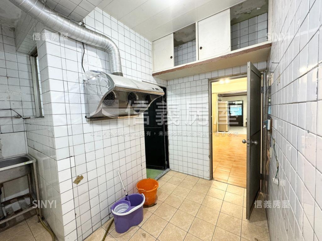 保健路一樓‧家的記憶房屋室內格局與周邊環境