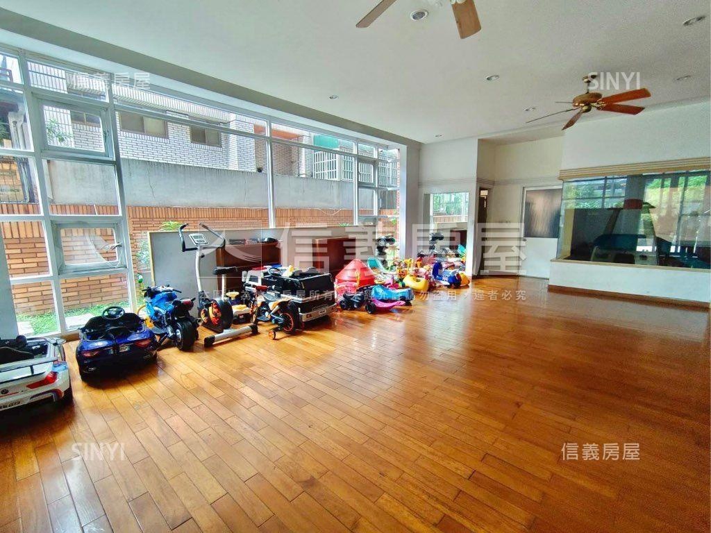 降價★近捷運臨路黃金店面房屋室內格局與周邊環境