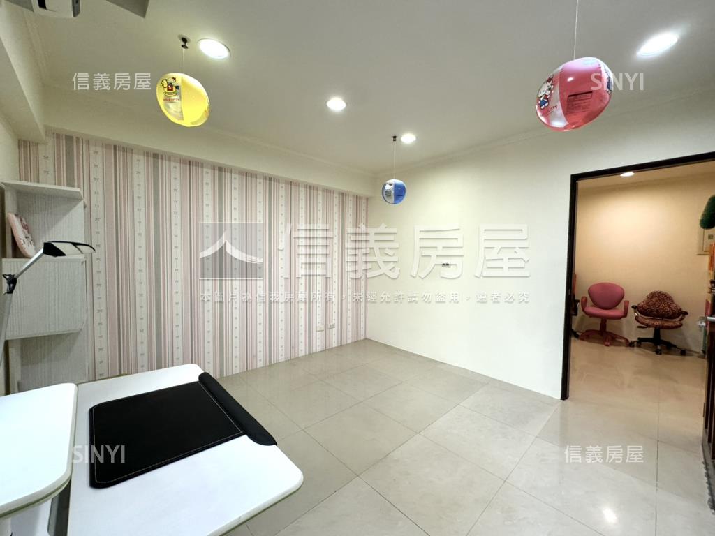 馬爾地夫雙併採光美宅房屋室內格局與周邊環境